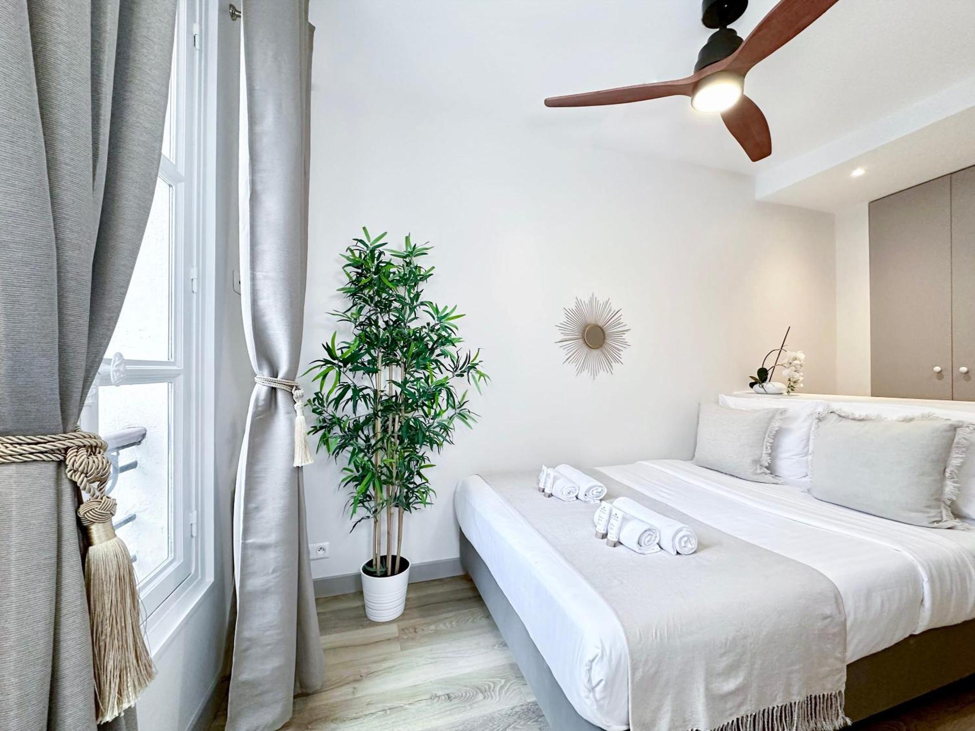Апартаменты Champs-Elysees Finest Flat Париж Экстерьер фото
